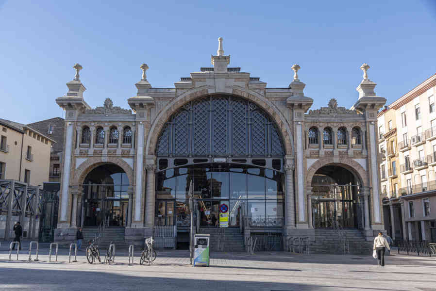 Zaragoza 118 - mercado central.jpg